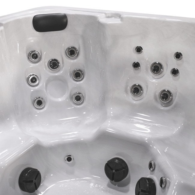 Strong Spas Embark E45L Hot Tub